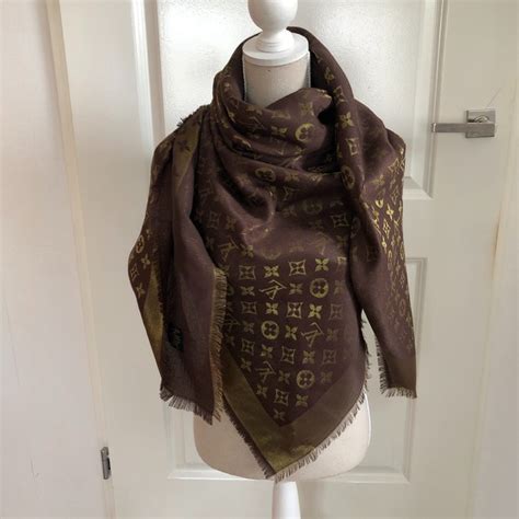 sciarpa louis vuitton oro|Scarves and Shawls for Women .